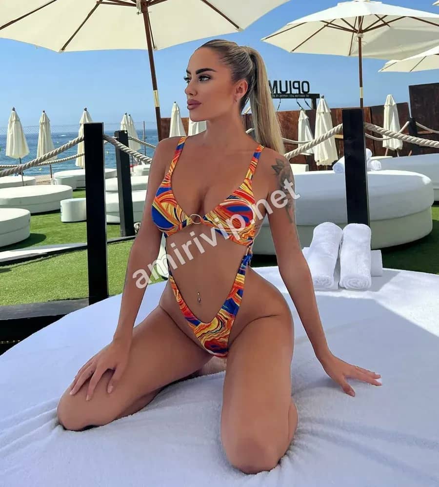 Светлана Топ