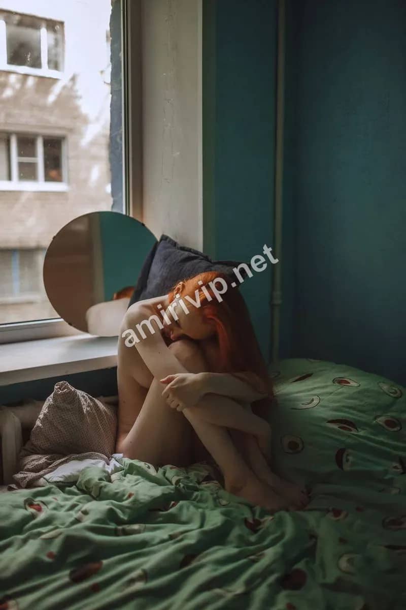 Оля