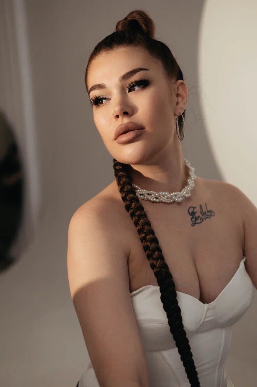 Эскортница alana-2 в Алматы - рост 175 см, вес 69 кг, возраст 25 лет