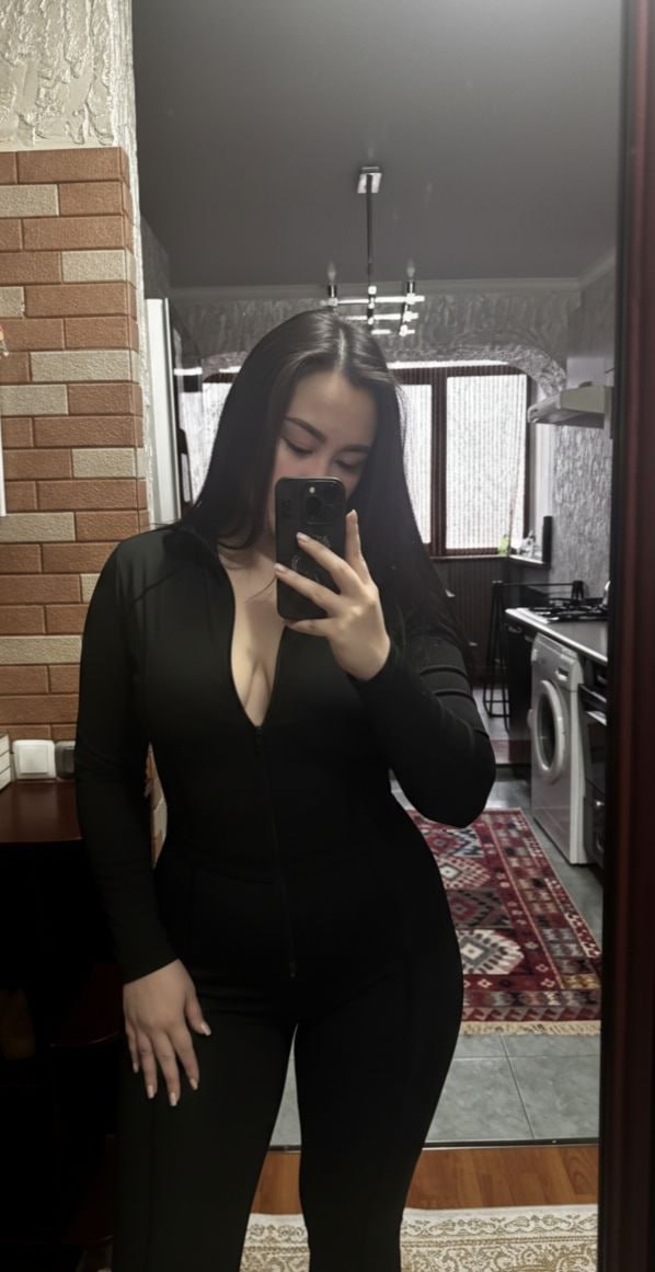 Эскортница adeli в Алматы - рост 168 см, вес 70 кг, возраст 32 лет